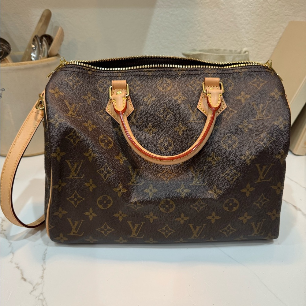 Louis Vuitton
Speedy Bandouliere Bag Monogram Canvas 30